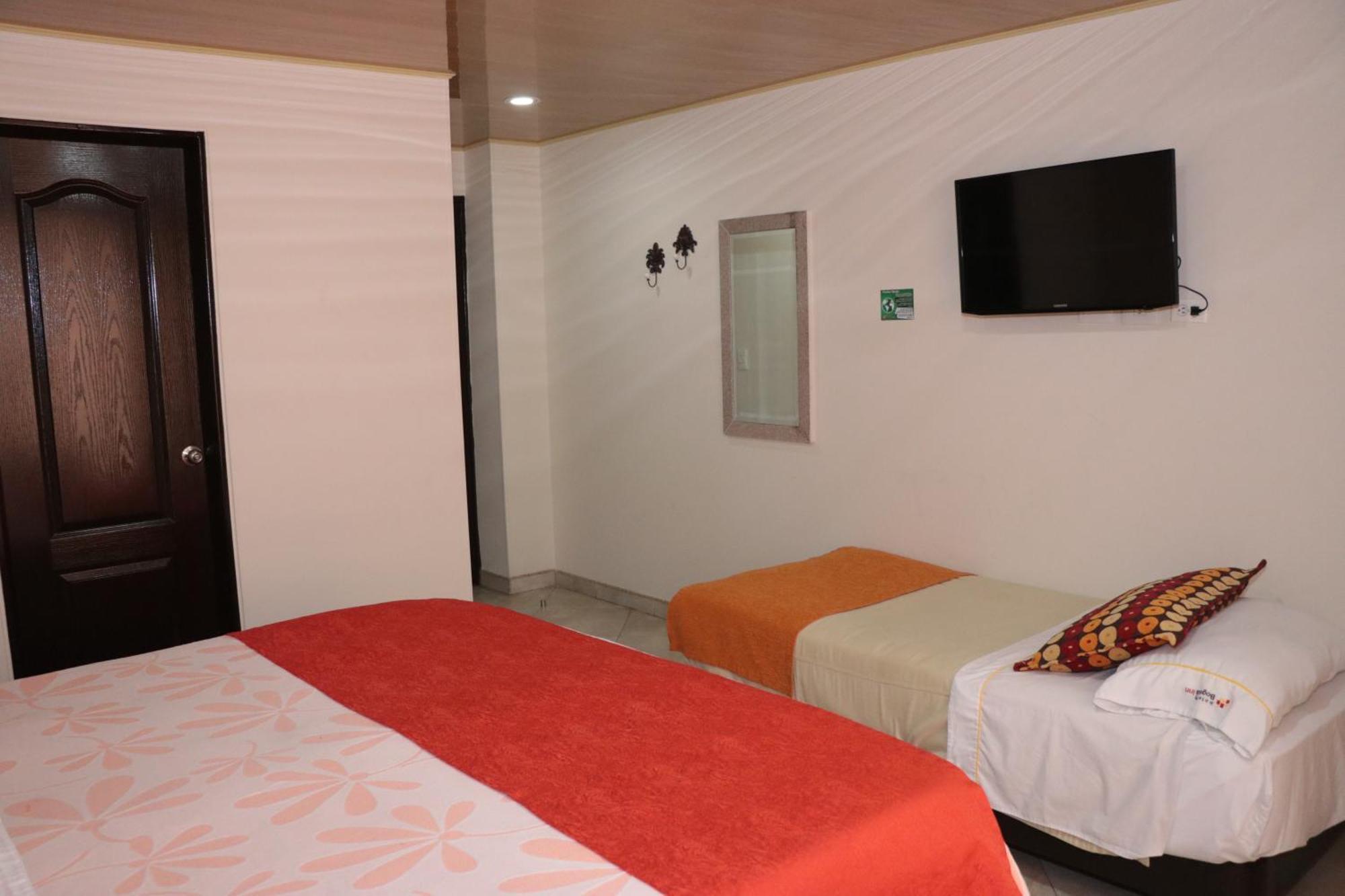 Hoteles Bogota Inn El Lago Country Zona Rosa — Photos 1